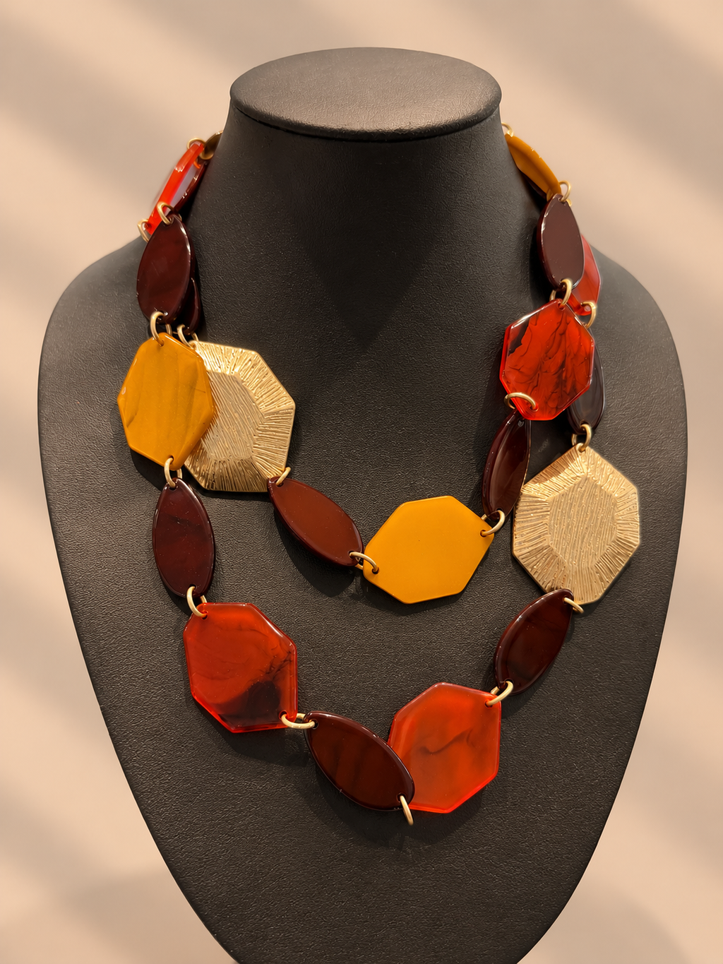 Collana multifilo geometrica